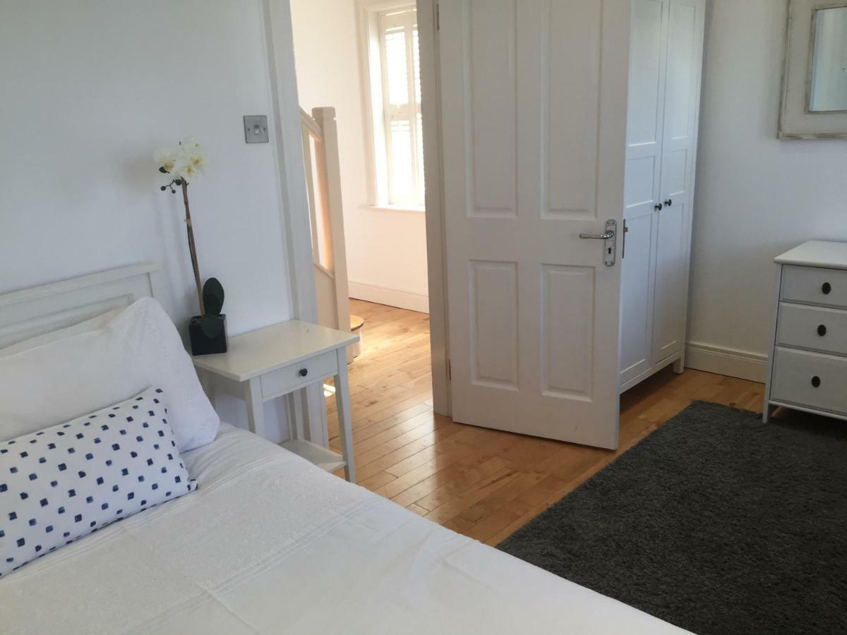 Strandview Beach Apartment 巴利卡斯尔 外观 照片