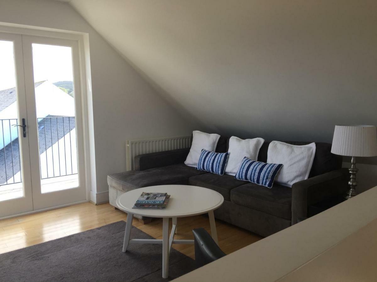 Strandview Beach Apartment 巴利卡斯尔 外观 照片