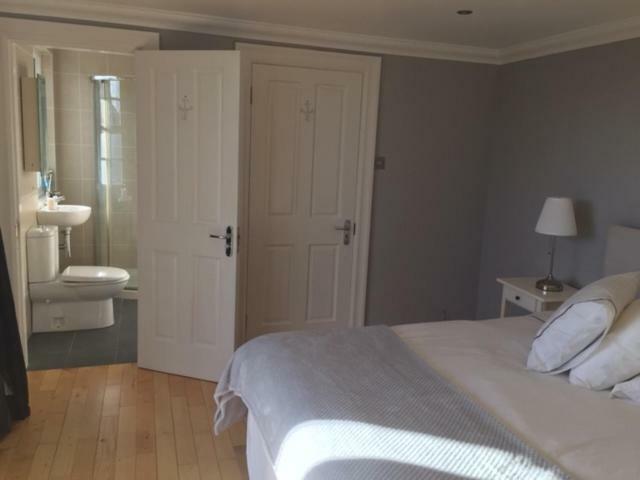 Strandview Beach Apartment 巴利卡斯尔 外观 照片